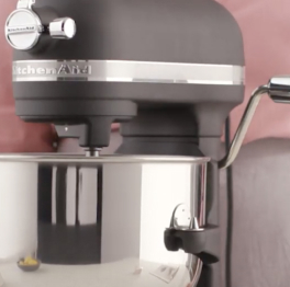 Pro Line® Series stand-mixer