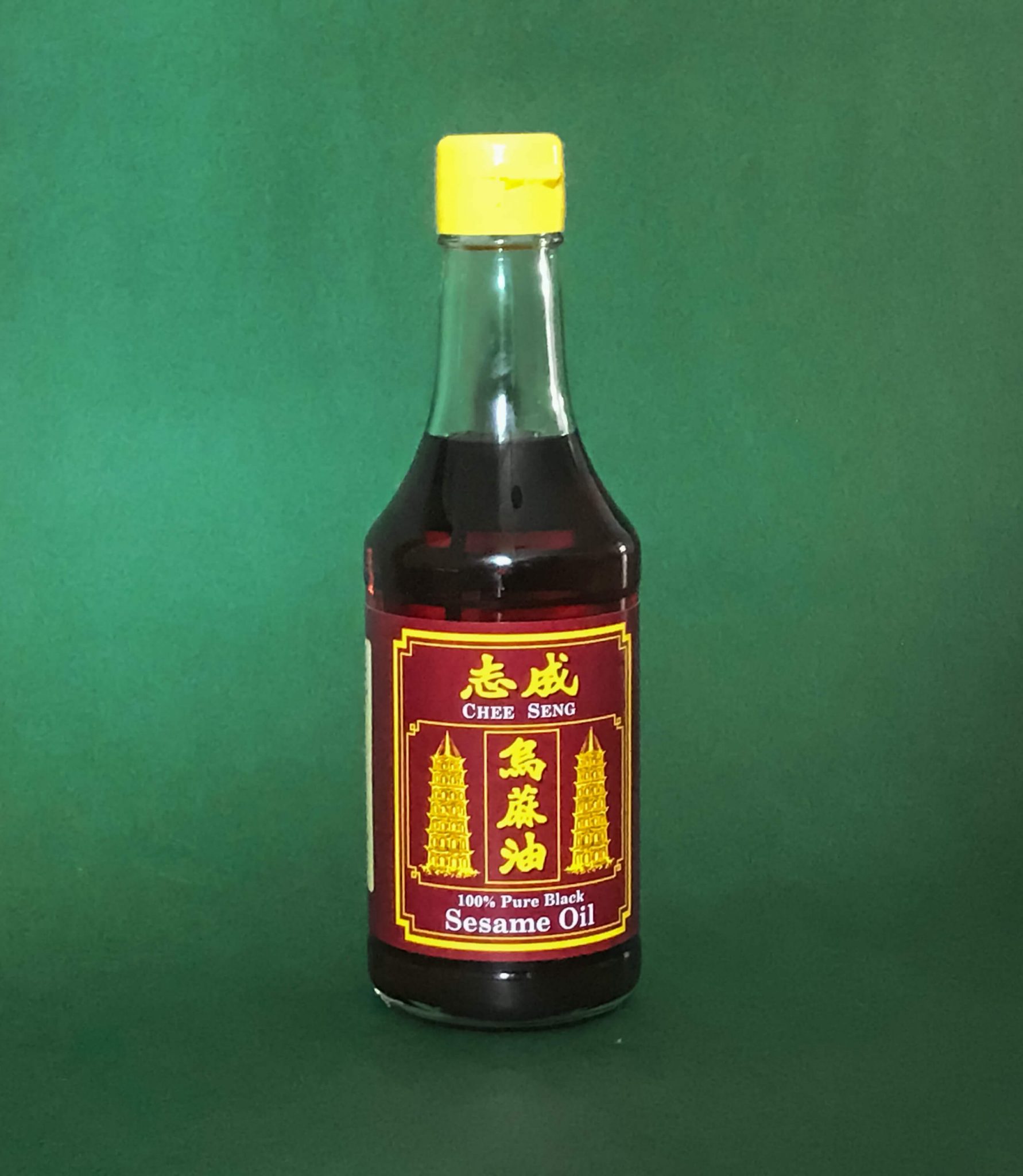 A tall bottle of Chee Seng Sesame Oil.