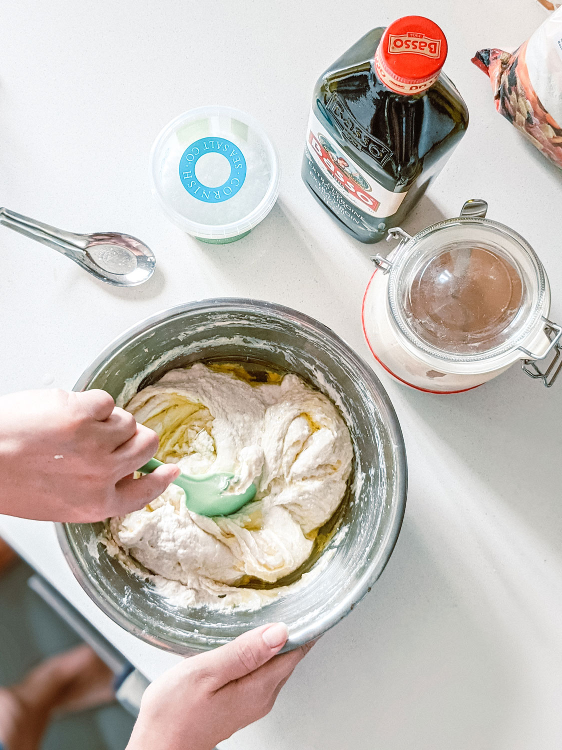 Medhā Lim making dough.