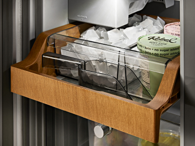 Ice in freezer compartment