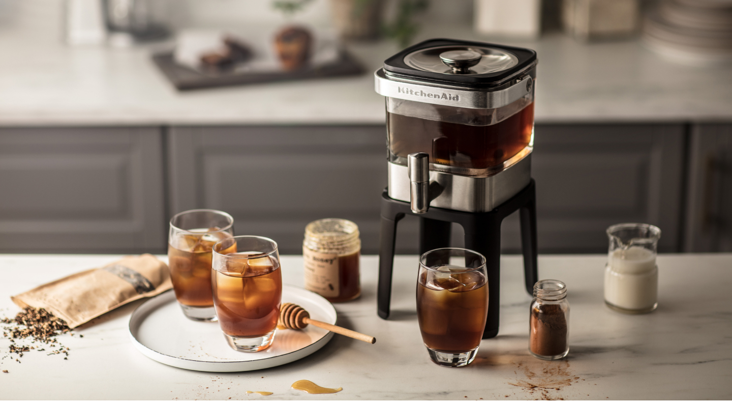 An iced honey drink made with a KitchenAid® cold brew maker An iced honey drink made with a KitchenAid® cold brew maker