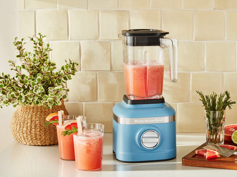 Blending a frozen cocktail in a KitchenAid® blender Blending a frozen cocktail in a KitchenAid® blender