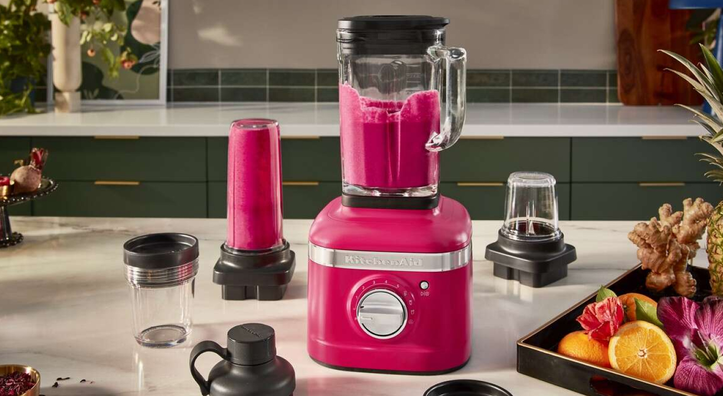 Hibiscus KitchenAid® blender making smoothies Hibiscus KitchenAid® blender making smoothies
