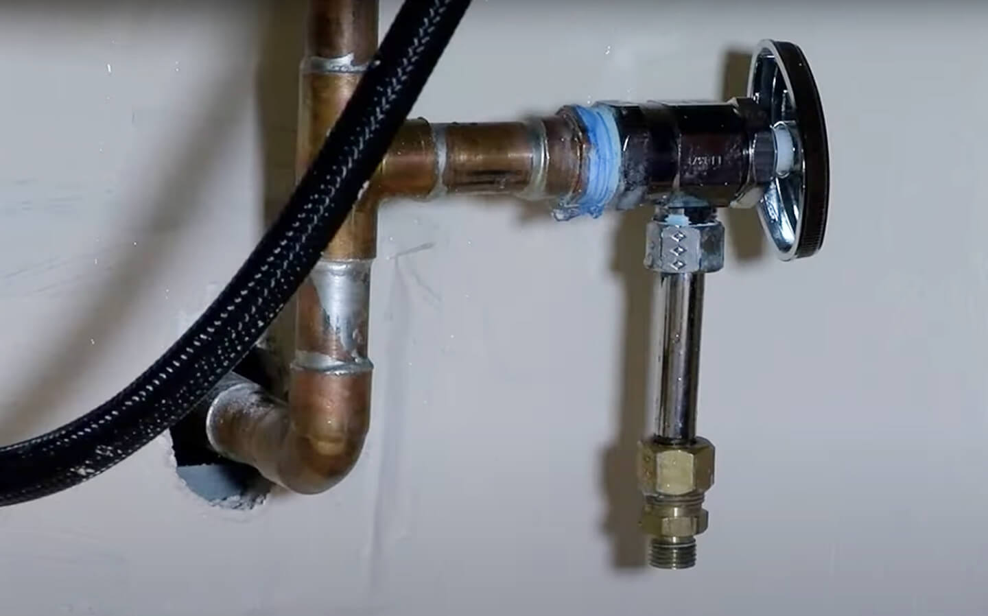 image of water shut-off plumbing image of water shut-off plumbing