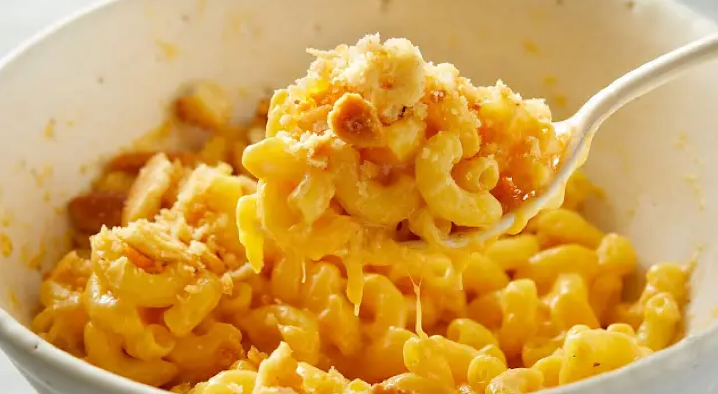 Macaroni and cheese in a bowl Macaroni and cheese in a bowl