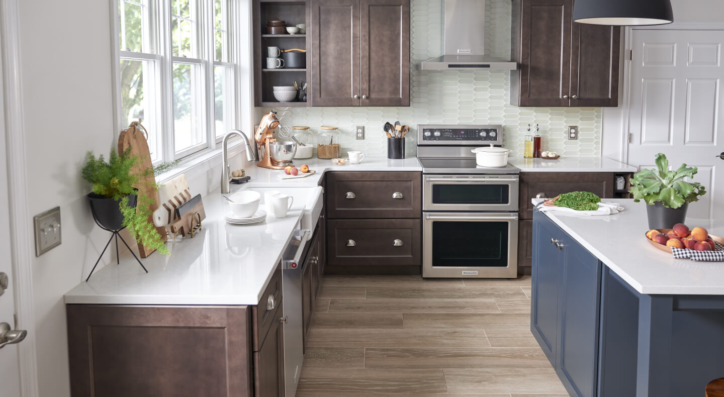 Double oven range in a modern kitchen