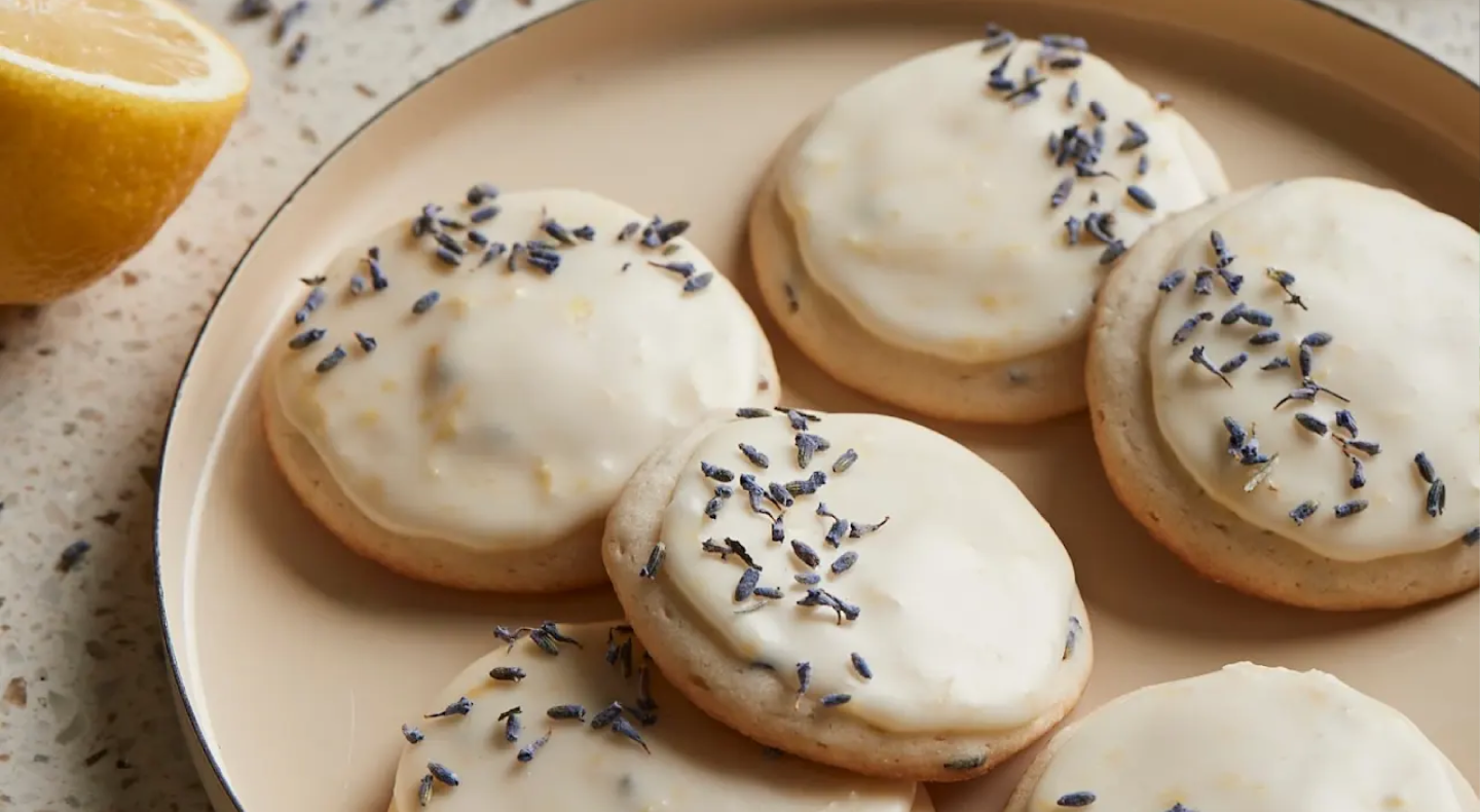 Frosted cookies topped with herbs Frosted cookies topped with herbs
