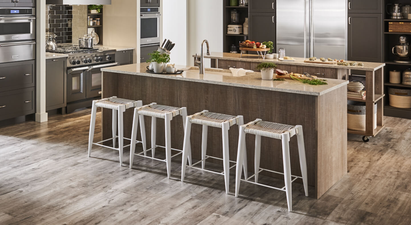 Open concept kitchen with two kitchen islands Open concept kitchen with two kitchen islands