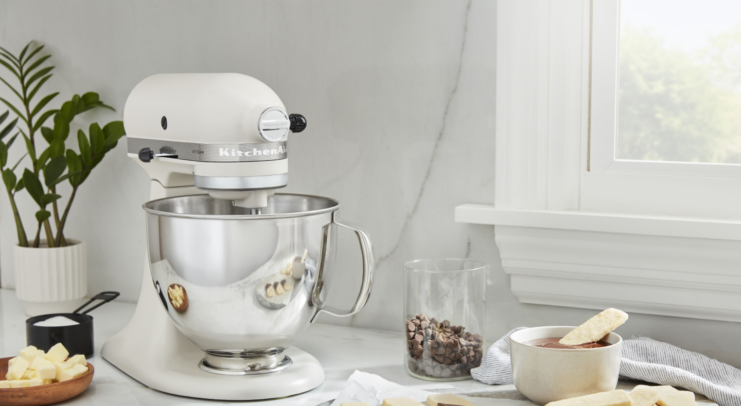 Stainless steel KitchenAid® tilt-head stand mixer Stainless steel KitchenAid® tilt-head stand mixer
