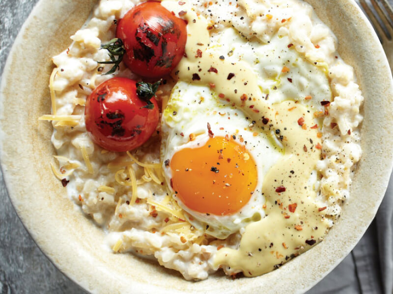 Orzo with fried egg and tomatoes Orzo with fried egg and tomatoes