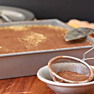 A tray of powdered tiramisu