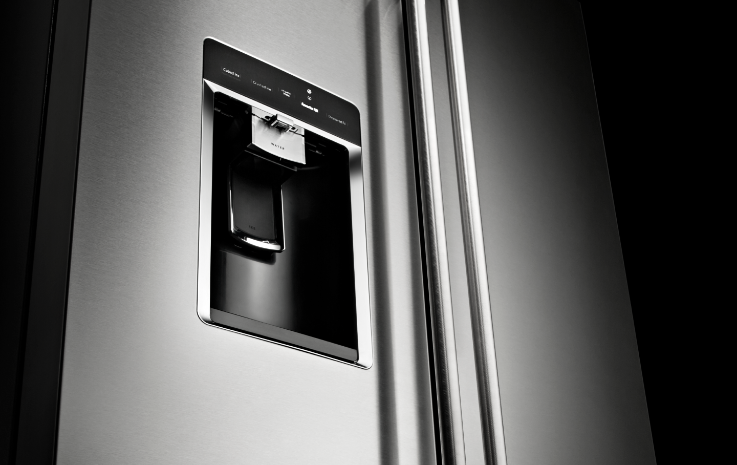 KitchenAid® side-by-side refrigerator with ice maker and water dispenser KitchenAid® side-by-side refrigerator with ice maker and water dispenser