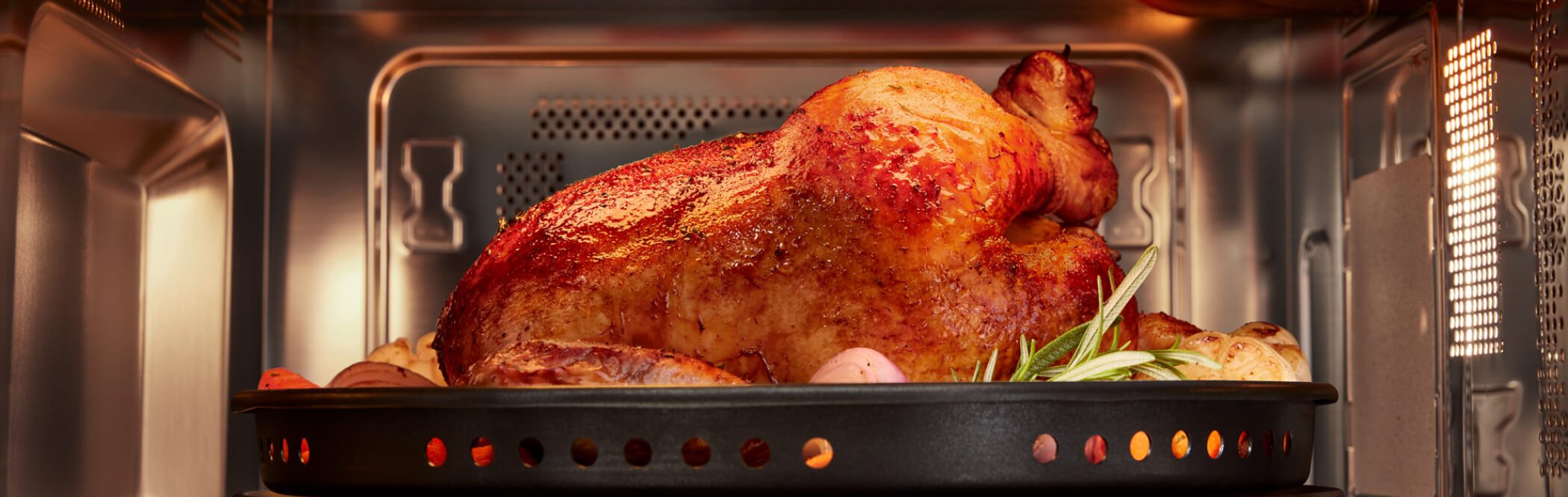 A roast chicken on a Grill Rack in a microwave