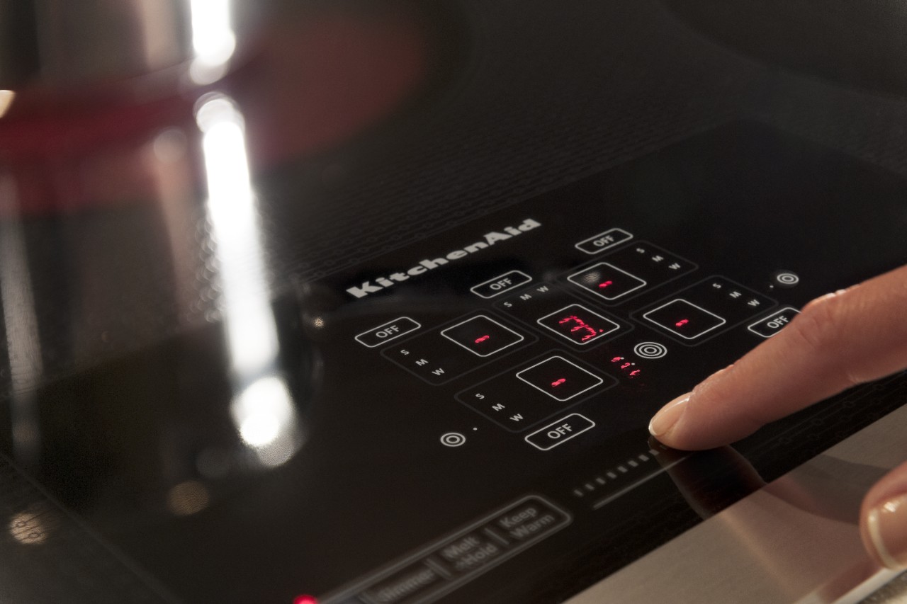 Cook complete meals with a four-burner electric cooktop. Cook complete meals with a four-burner electric cooktop.