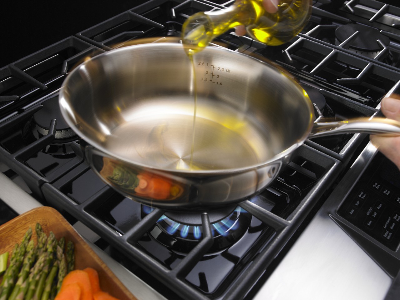 Find the right four-burner gas cooktop for your kitchen.