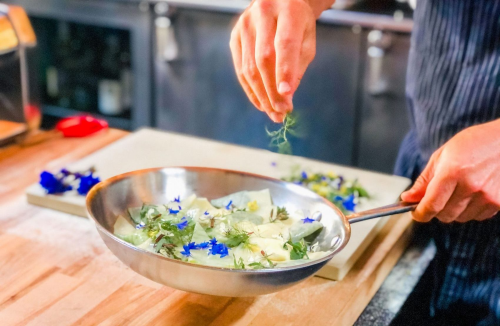 The World of Edible Flowers