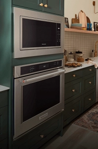 A KitchenAid® Built-In Microwave installed above a KitchenAid® Wall Oven. 