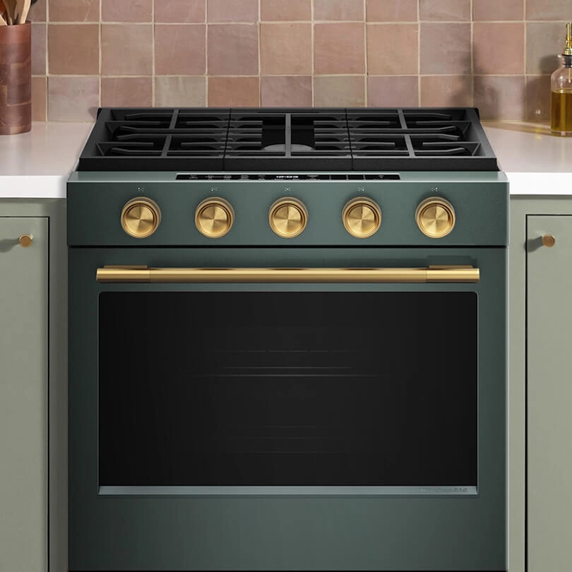 A Juniper Range in a contemporary kitchen.