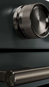 The details on the knob.