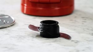 KA_7-9Cup_Food_Processors_Using_Blades