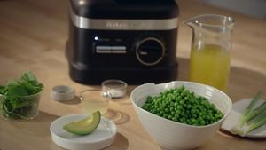 kitchenaid-2017-KSB6060_Recipes_PeaSoup