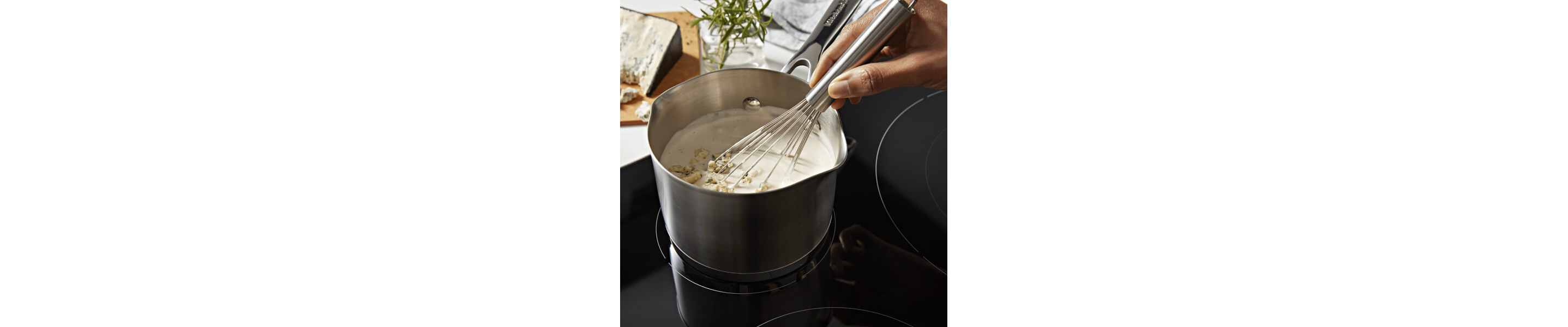 Queso blanco in a pot
